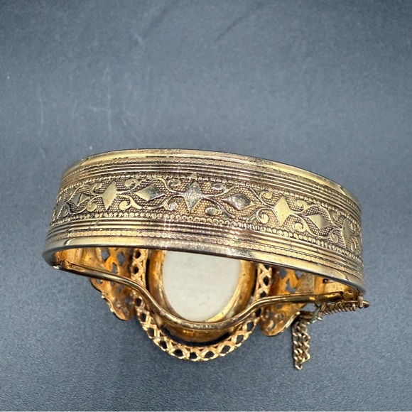 Vintage Rare 1970s Handpainted Porcelain Floral Cuff Bracelet with Safety - Picture 9 of 17